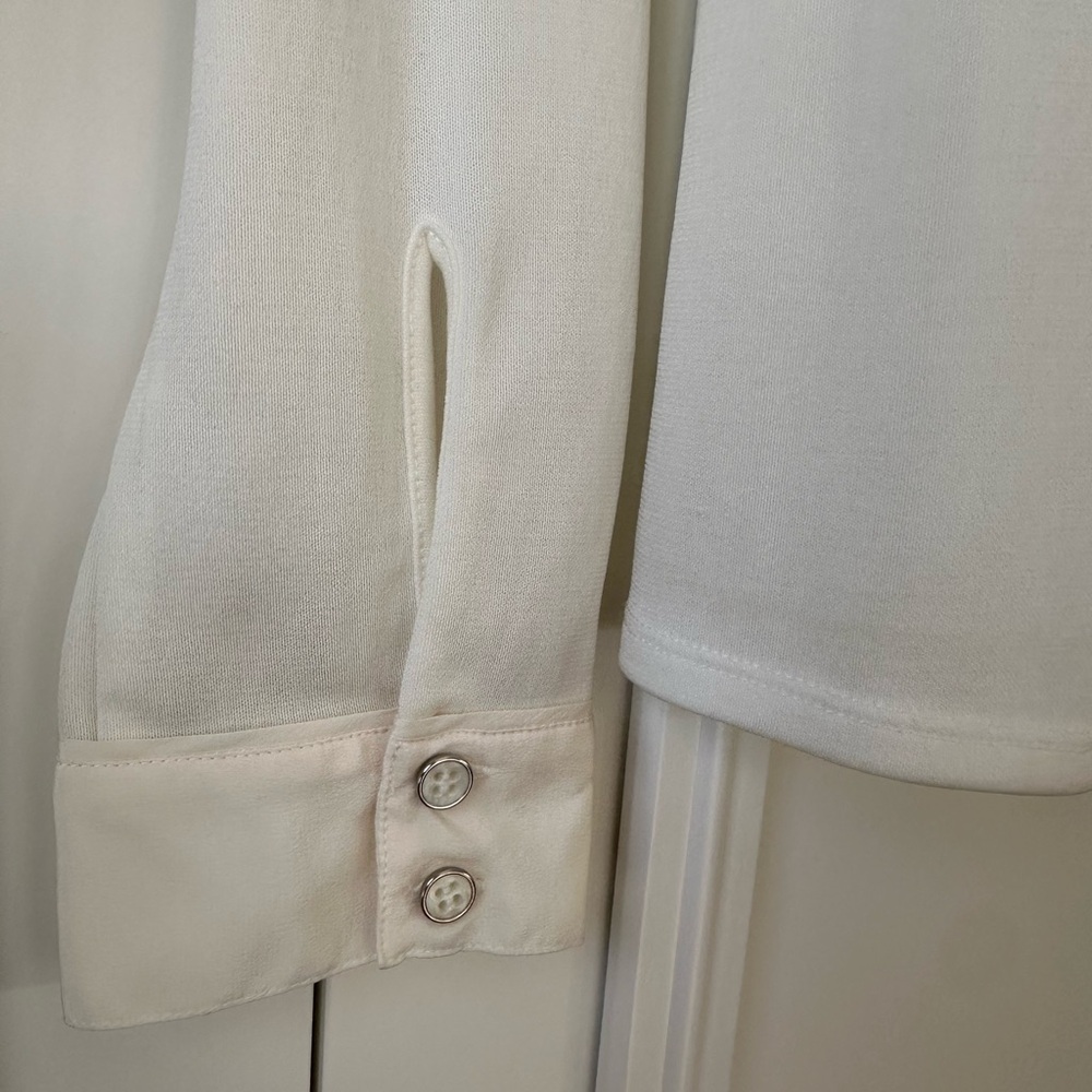 Jones New York Cream Button-Up Shirt, Size M - Picture 6 of 9